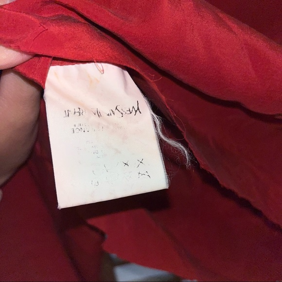 Vintage Yves Saint Laurent %100 silk top - Picture 8 of 9